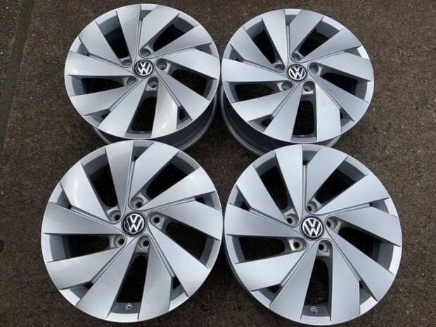 4db gyri 17" VW Golf VIII [Belmont] alufelni. (2577)